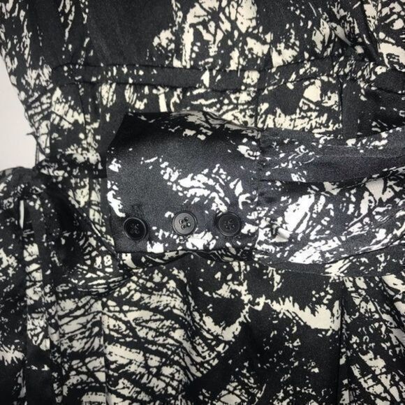 Le Chateau Long Sleeve Wrap Dress - Picture 8 of 9